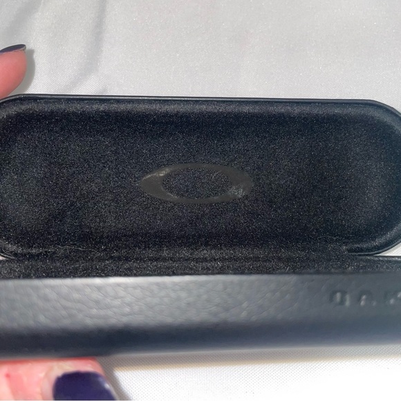 OAKLEY BLACK SMALL AUTHENTIC CLAMSHELL EYEGLASSES HARD CASE - Picture 7 of 7